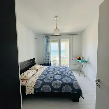 Deja Blue * Durrës